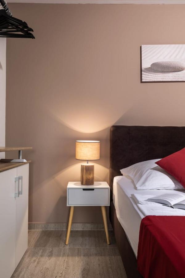 Apartments Cesare نين المظهر الخارجي الصورة